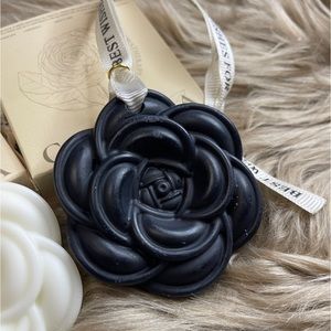 Black Camellia Luxury Fragrance Wax Pendant